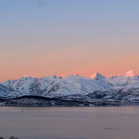 Exclusive Northernlight At Sortromsoya Semesterbostad *