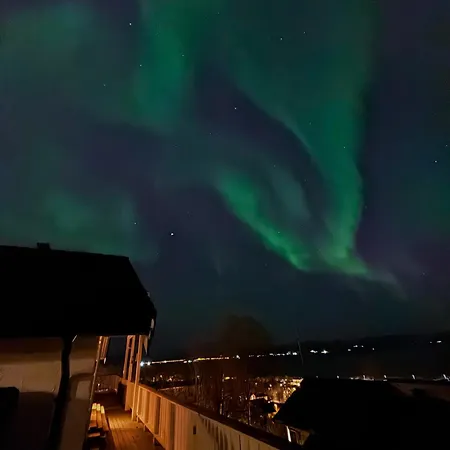 Exclusive Northernlight At Sortromsoya